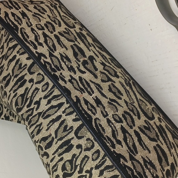 Striking Black & Tan Leopard Print Graphic Oversized Tote Carry All Weekender! - Picture 6 of 14